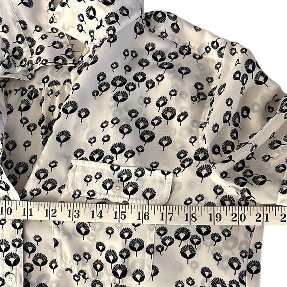 *NWOT* The Loft Women's Black and White Patterned Top | Size M - Picture 5 of 5